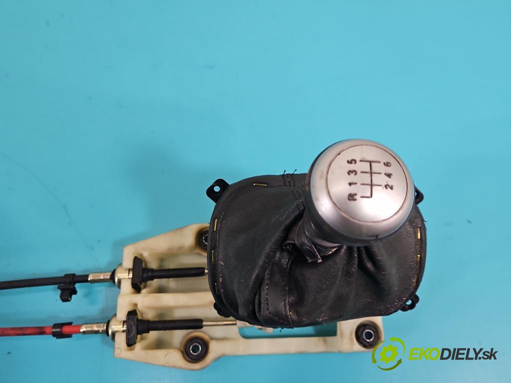 Kia Sportage II 2004-2010 2.0 crdi 136 HP manual 100 kW 1991 cm3 5- Páka: Změny: stupeň,rýchlosť  (Rýchlostná páka (kulisa))