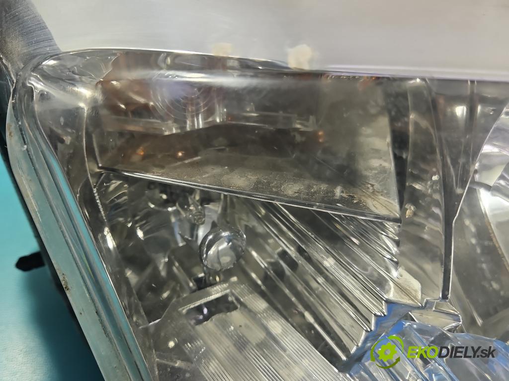 Fiat Stilo 1.6 16V 103 HP manual 76 kW 1596 cm3 3- Reflektor: pravý 467588080 (Svetlo predné pravé)