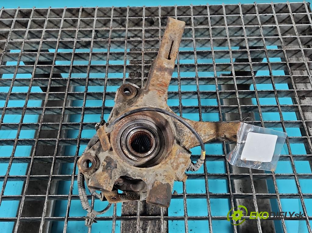 Kia Sportage II 2004-2010 2.0 crdi 136hp manual 100 kW 1991 cm3 5- náboj pravé  (Náboj kola)