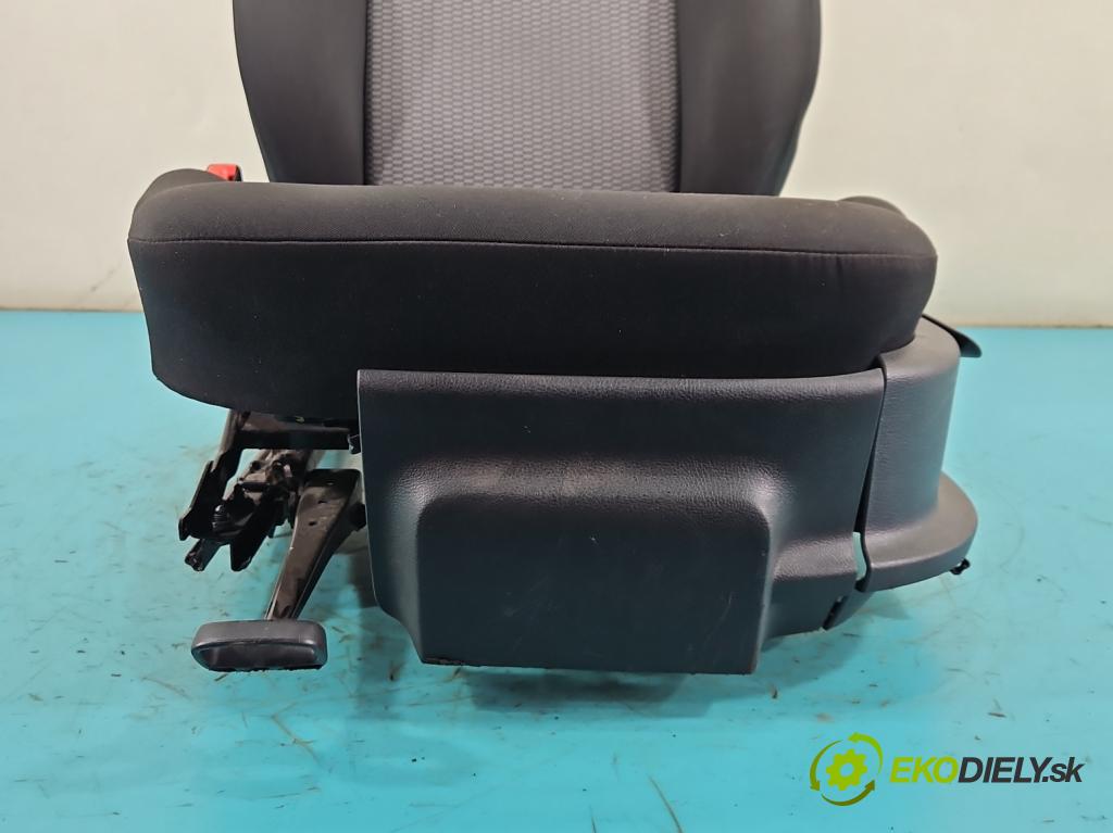 Vw Polo V 6R 2009-2017 1.2b 60 HP manual 44 kW 1198 cm3 5- Sedačka ľavý  (Sedadlo)