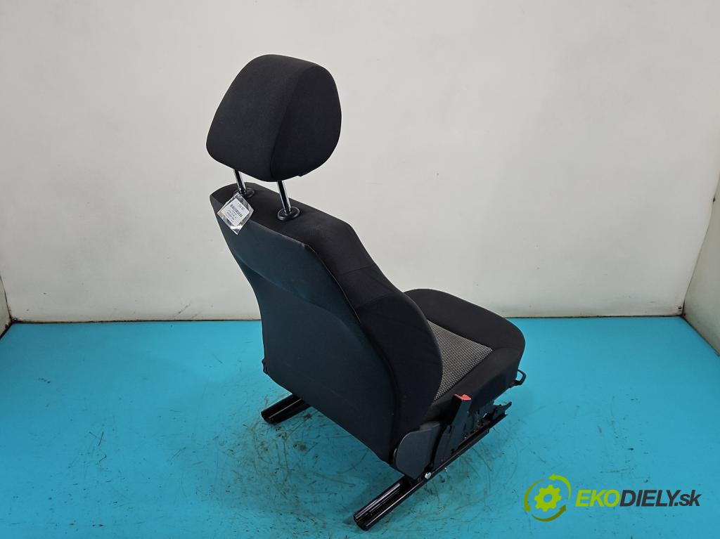 Vw Polo V 6R 2009-2017 1.2b 60 HP manual 44 kW 1198 cm3 5- Sedačka ľavý  (Sedadlo)
