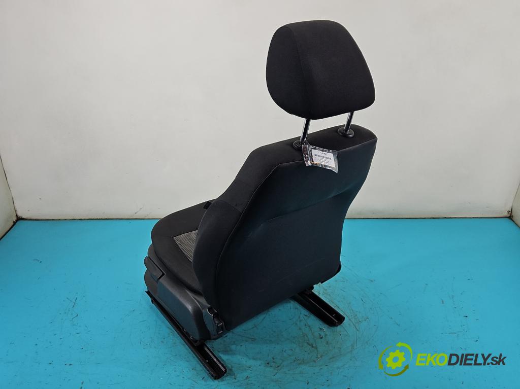 Vw Polo V 6R 2009-2017 1.2b 60 HP manual 44 kW 1198 cm3 5- Sedačka ľavý  (Sedadlo)