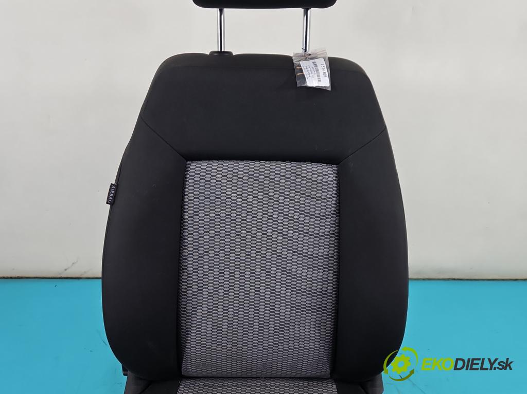 Vw Polo V 6R 2009-2017 1.2b 60 HP manual 44 kW 1198 cm3 5- Sedačka pravý  (Sedadlo)