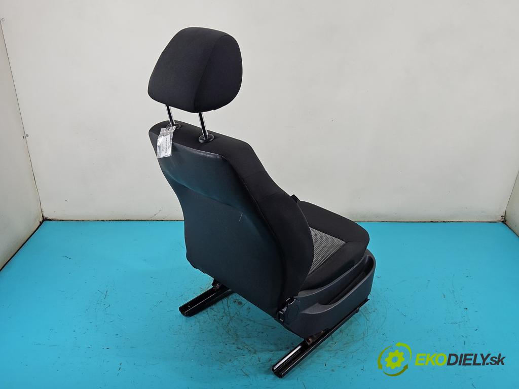 Vw Polo V 6R 2009-2017 1.2b 60 HP manual 44 kW 1198 cm3 5- Sedačka pravý  (Sedadlo)