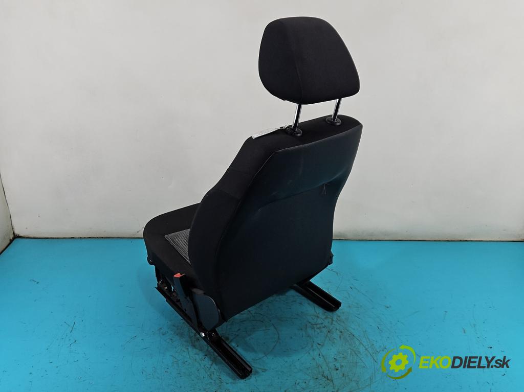 Vw Polo V 6R 2009-2017 1.2b 60 HP manual 44 kW 1198 cm3 5- Sedačka pravý  (Sedadlo)