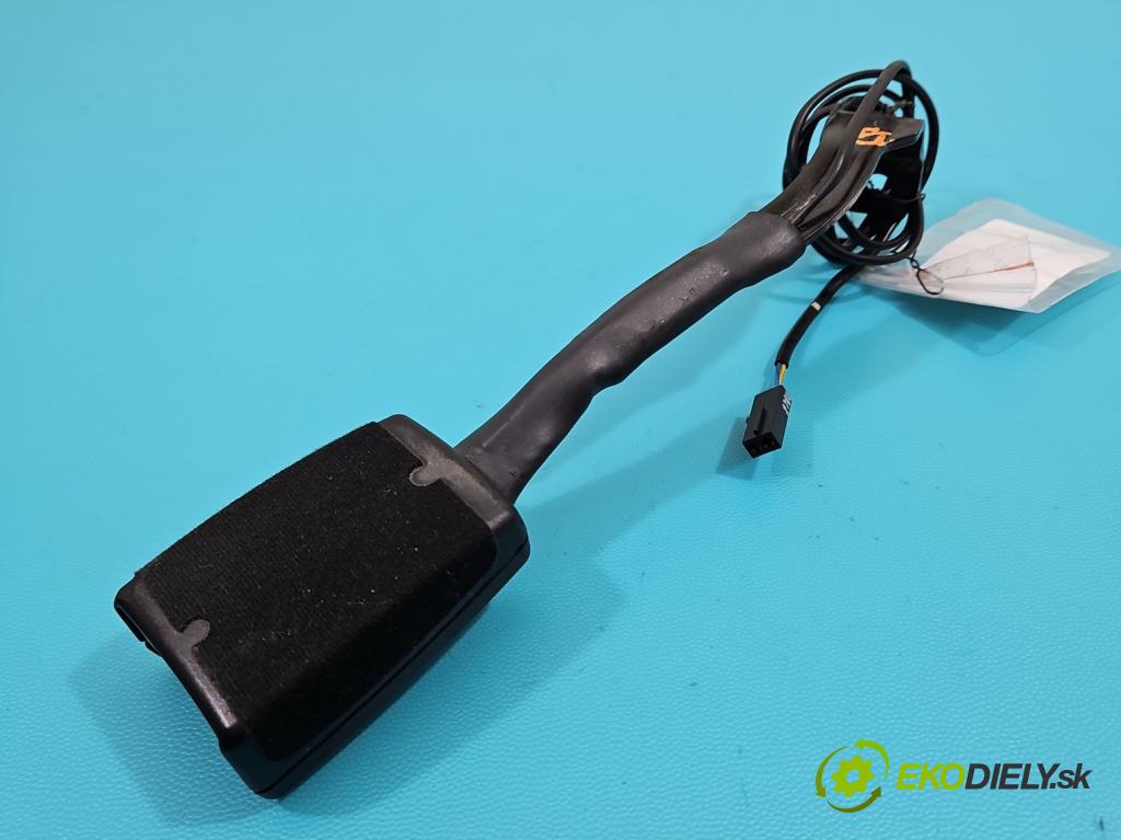 Vw Passat CC 2008-2016 2.0 TDI 140 hp manual 103 kW 1999 cm3 4- stěna bezpečnost přední levý 1K8857755E