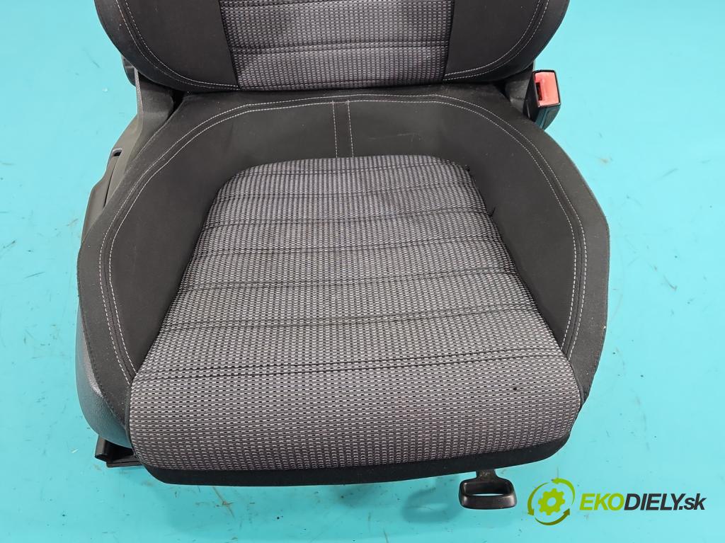 Vw Passat CC 2008-2016 2.0 TDI 140 HP manual 103 kW 1999 cm3 4- Sedačka pravý (Sedadlo)