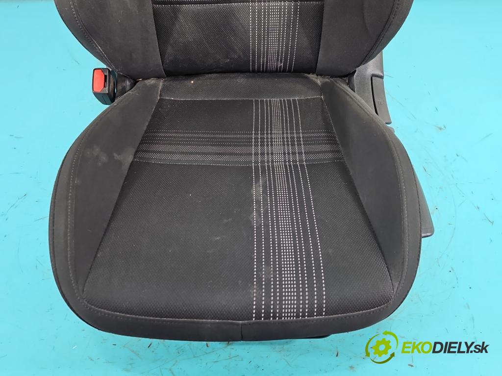 Hyundai i20 III 2020- 1.2 16V 84KM manual 61.8 kW 1197 cm3 5- Sedačka ľavý  (Sedadlo)
