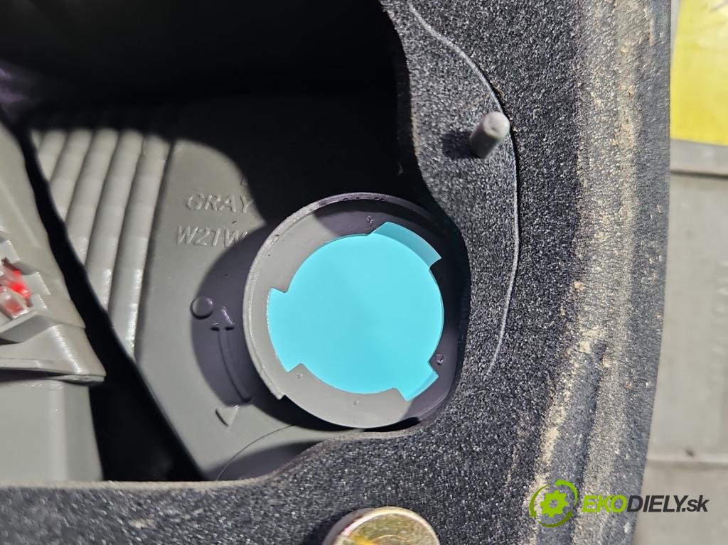 Honda Fr-v 1.7 16V 125 hp manual 92 kW 1668 cm3 5- světlo zadní pravé  (Klika dveří ostatní)
