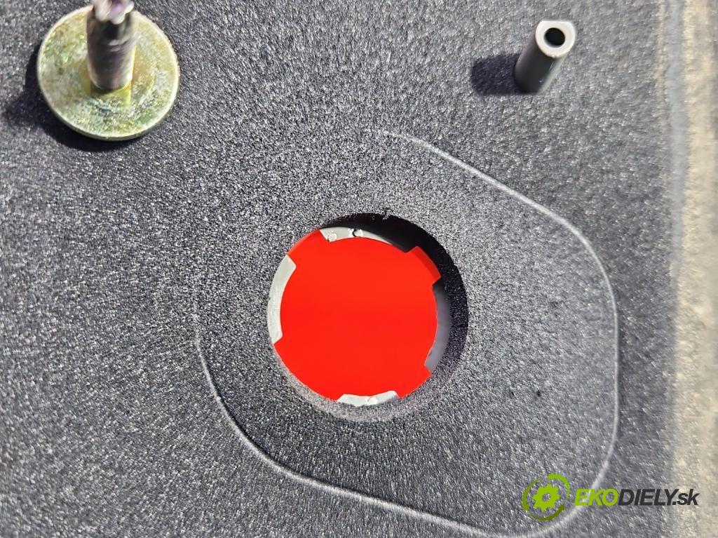 Honda Fr-v 1.7 16V 125 hp manual 92 kW 1668 cm3 5- světlo zadní pravé  (Klika dveří ostatní)