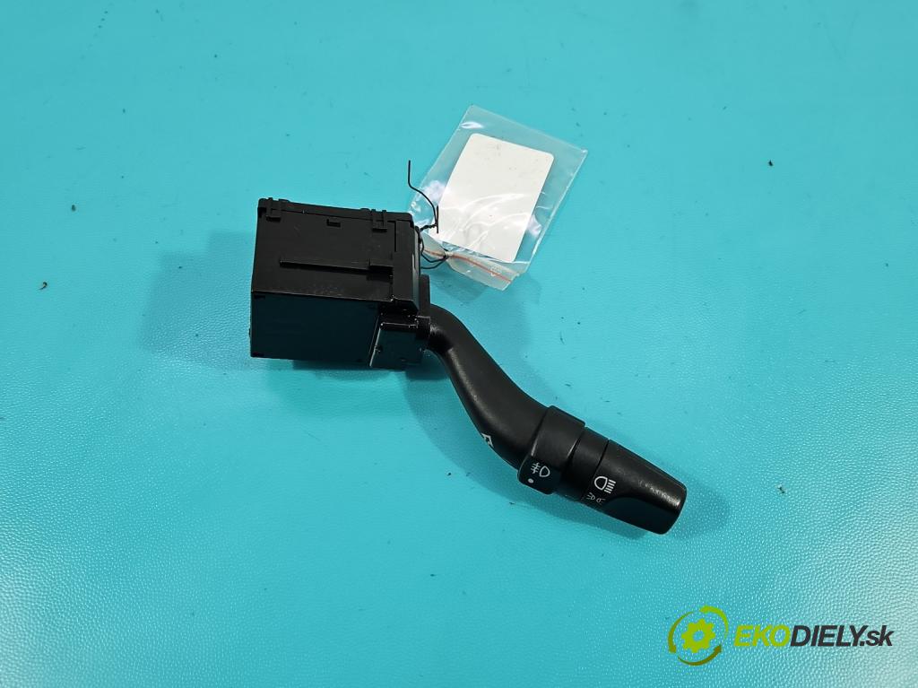 Honda Fr-v 1.7 16V 125 HP manual 92 kW 1668 cm3 5- prepínač smeroviek M18620 (Prepínacie páčky pod volantom)