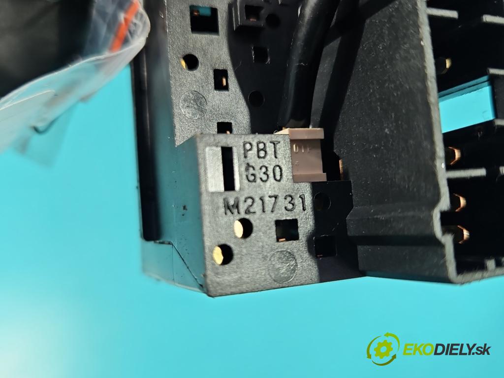 Honda Fr-v 1.7 16V 125 HP manual 92 kW 1668 cm3 5- prepínač stieračov M21731 (Prepínacie páčky pod volantom)