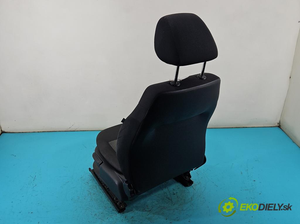 Vw Polo V 6R 2009-2017 1.4 16V 86 HP manual 63 kW 1390 cm3 5- Sedačka ľavý (Sedadlo)