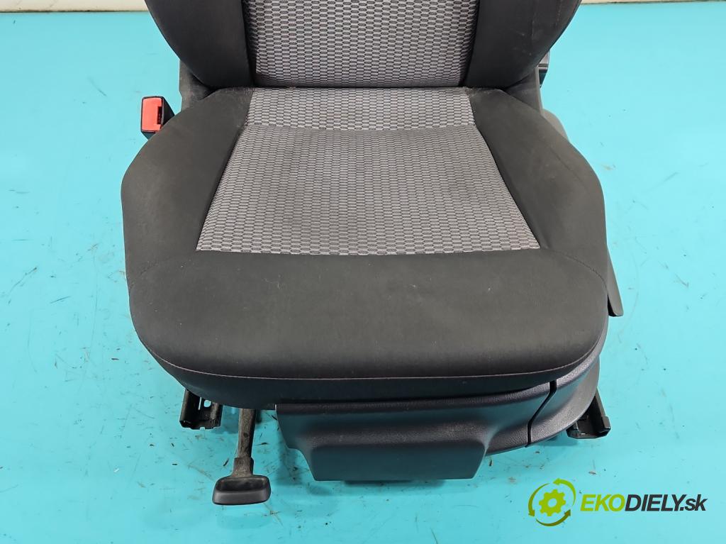 Vw Polo V 6R 2009-2017 1.4 16V 86 HP manual 63 kW 1390 cm3 5- Sedačka ľavý (Sedadlo)