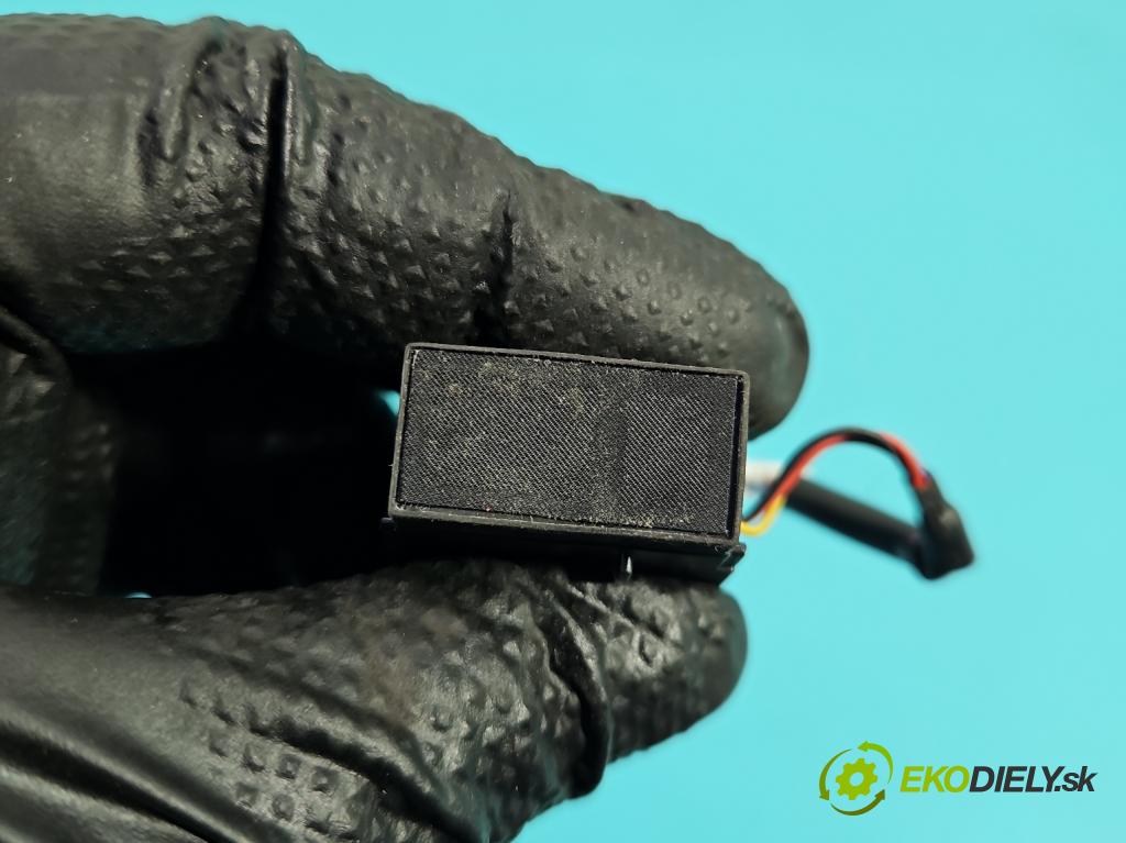 Toyota Corolla E21 2019- 1.8 16V 98 HP automatic 72 kW 1798 cm3 4- Mikrofon: 86730-F4010