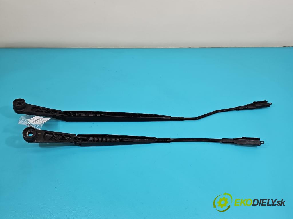 Hyundai i20 III 2020- 1.2 16V 84KM manual 61.8 kW 1197 cm3 5- rameno stieračov predné komplet 98310-Q0000