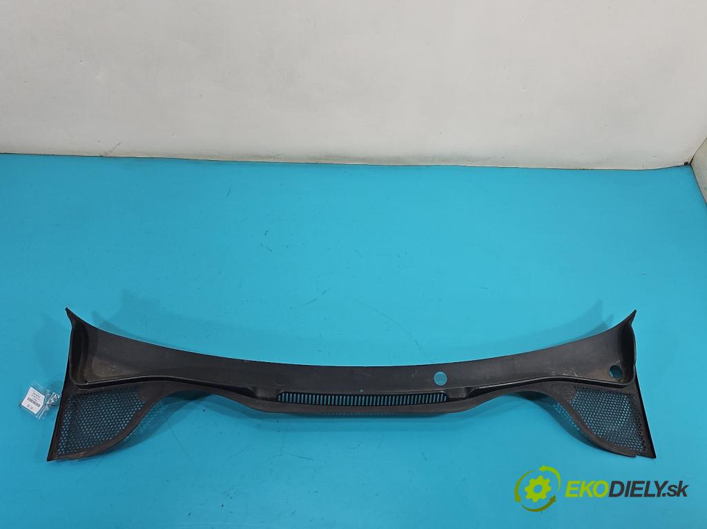 Vw Polo V 6R 2009-2017 1.4 16V 86 hp manual 63 kW 1390 cm3 5- torpédo 6R1819415 (Plast pod čelním sklem)