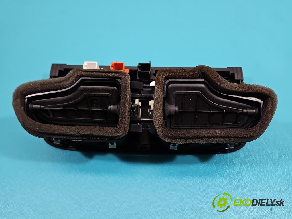 Vw Polo V 6R 2009-2017 1.4 16V 86 hp manual 63 kW 1390 cm3 5- Mřížka: topení medián: 6RF819728B (Mřížka topení)