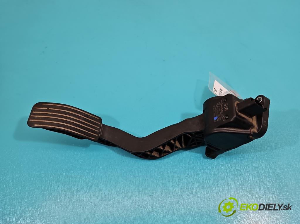Citroen C4 I 2004-2011 1.6 hdi 90 HP manual 66,2 kW 1560 cm3 5- pedal plyn potenciometr: 9680565880