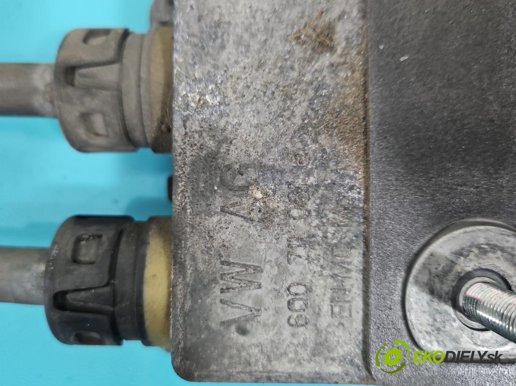 Vw Polo V 6R 2009-2017 1.4 16V 86 HP manual 63 kW 1390 cm3 5- Páka: Změny: stupeň,rýchlosť 6Q0711049CG (Rýchlostná páka (kulisa))