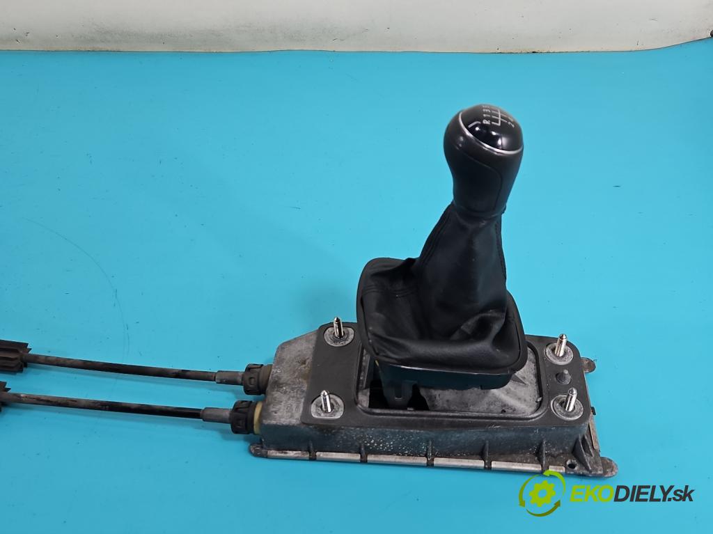 Vw Polo V 6R 2009-2017 1.4 16V 86 HP manual 63 kW 1390 cm3 5- Páka: Změny: stupeň,rýchlosť 6Q0711049CG (Rýchlostná páka (kulisa))