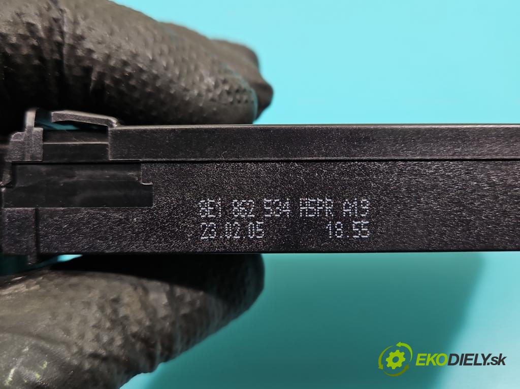 Audi A4 B7 2004-2008 1.8 T 20V 163 hp manual 120 kW 1781 cm3 5- Rukojeť: na napoje: 8E1862534 (Držák nápojů)