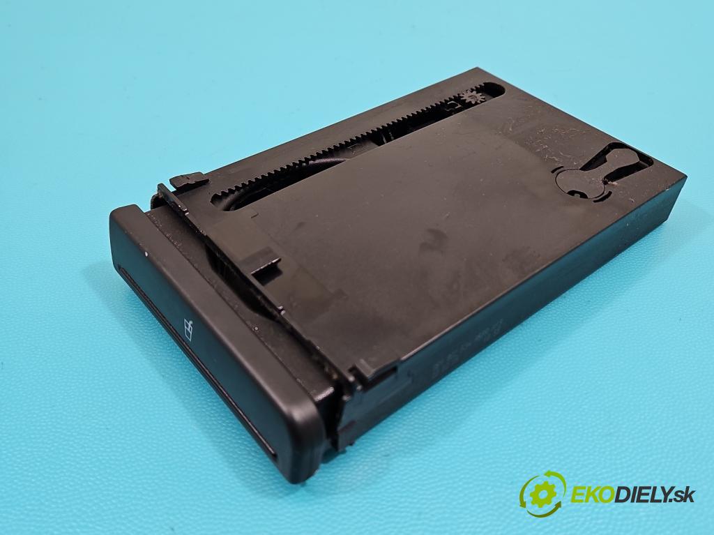 Audi A4 B7 2004-2008 1.8 T 20V 163 hp manual 120 kW 1781 cm3 5- Rukojeť: na napoje: 8E1862534 (Držák nápojů)