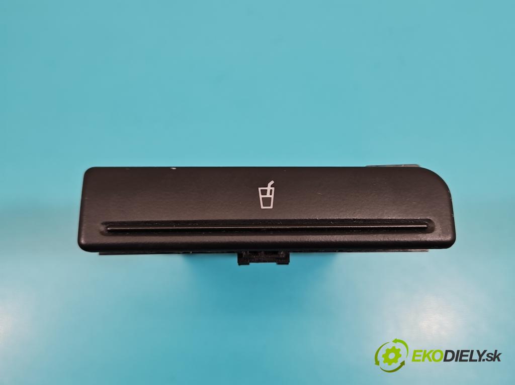 Audi A4 B7 2004-2008 1.8 T 20V 163 hp manual 120 kW 1781 cm3 5- Rukojeť: na napoje: 8E1862534 (Držák nápojů)