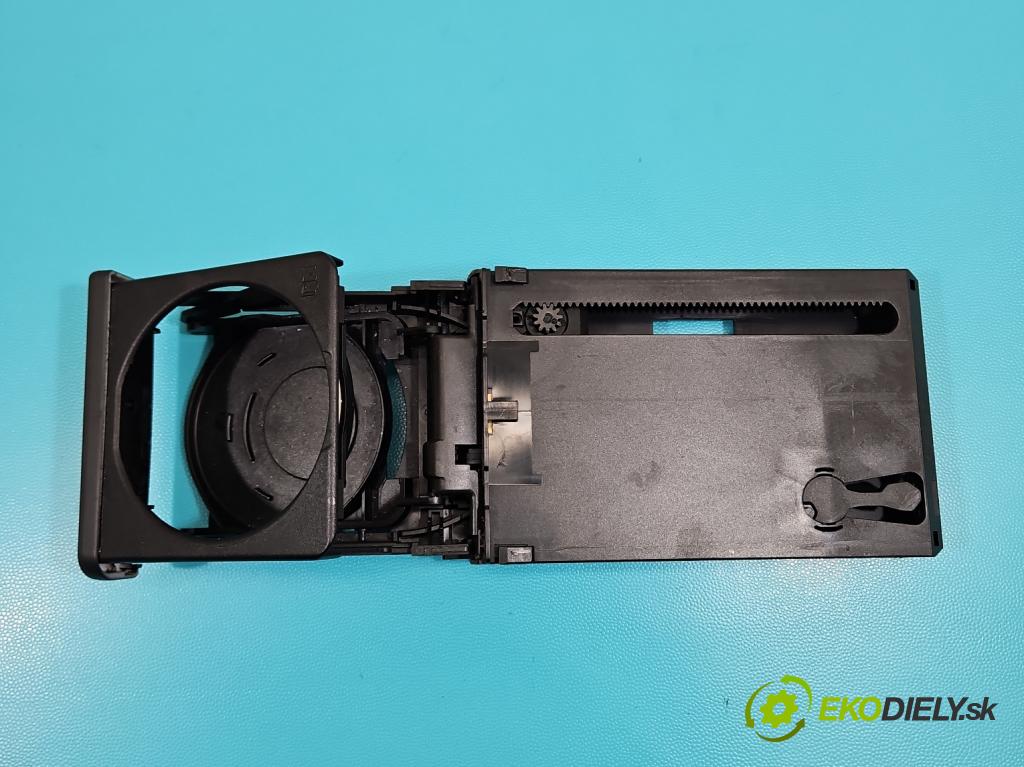 Audi A4 B7 2004-2008 1.8 T 20V 163 hp manual 120 kW 1781 cm3 5- Rukojeť: na napoje: 8E1862534 (Držák nápojů)