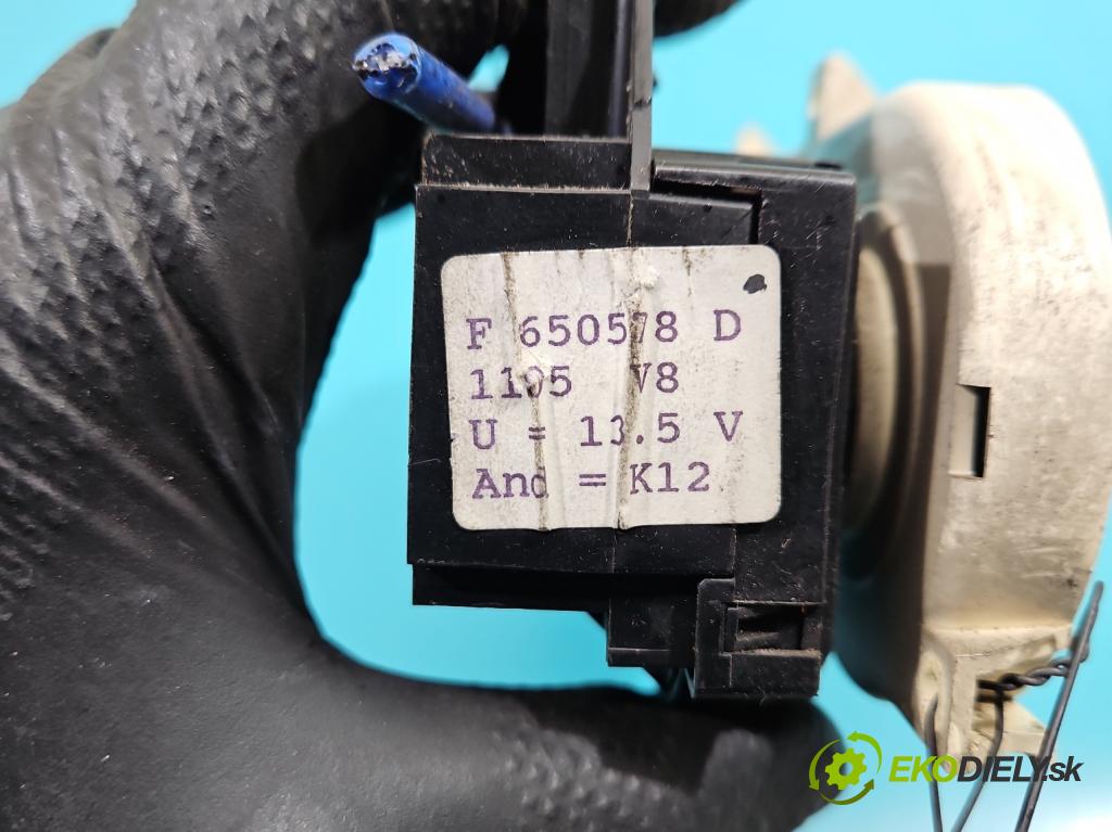 Vw LT II 1996-2006 2.5 TDI 109 hp manual 80 kW 2461 cm3 5- palubní deska panel topení F650578D