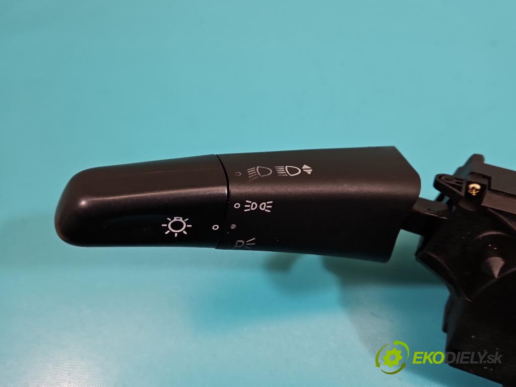 Vw LT II 1996-2006 2.5 TDI 109 HP manual 80 kW 2461 cm3 5- prepínač komplex:  (Prepínacie páčky pod volantom)