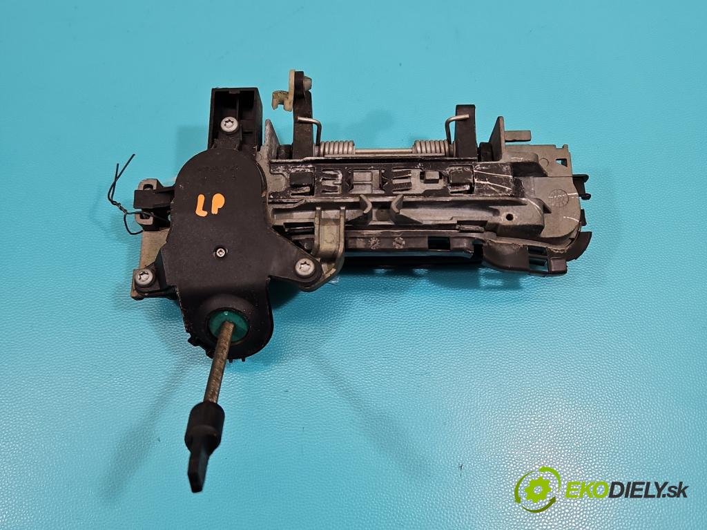 Audi A4 B7 2004-2008 1.8 T 20V 163 hp manual 120 kW 1781 cm3 5- klika přední levé  (Vnější přední levá klika dveří)