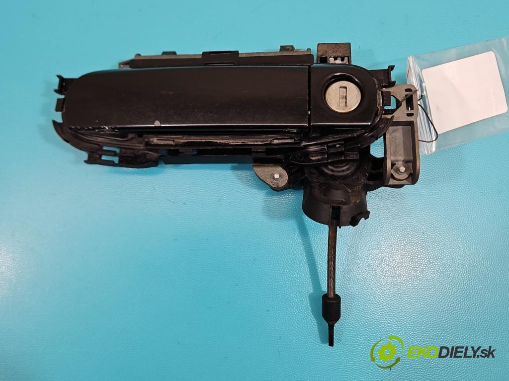 Audi A4 B7 2004-2008 1.8 T 20V 163 hp manual 120 kW 1781 cm3 5- klika přední levé  (Vnější přední levá klika dveří)