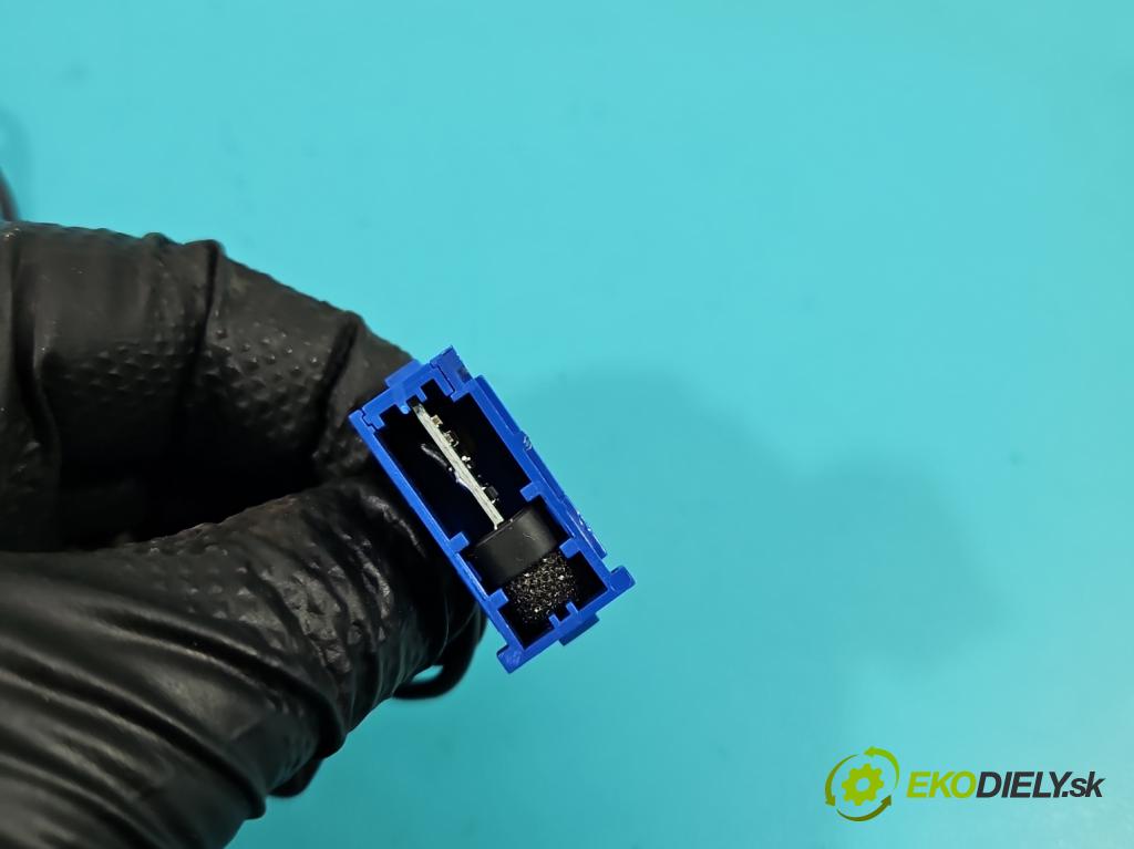 Audi Q5 2008-2016 2.0 TFSI 224hp automatic 165 kW 1984 cm3 5- Mikrofon: 4L1035711H