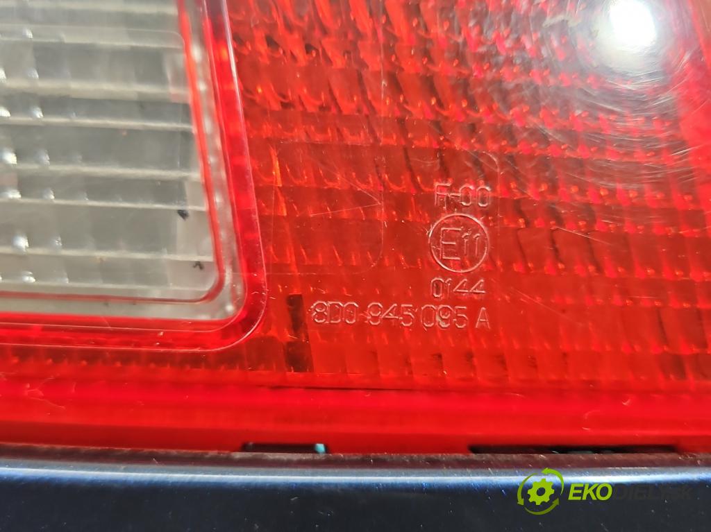 Audi A4 B5 1994-2001 1.8 20V 125 hp manual 92 kW 1781 cm3 4- světlo zadní levé  (Klika dveří ostatní)