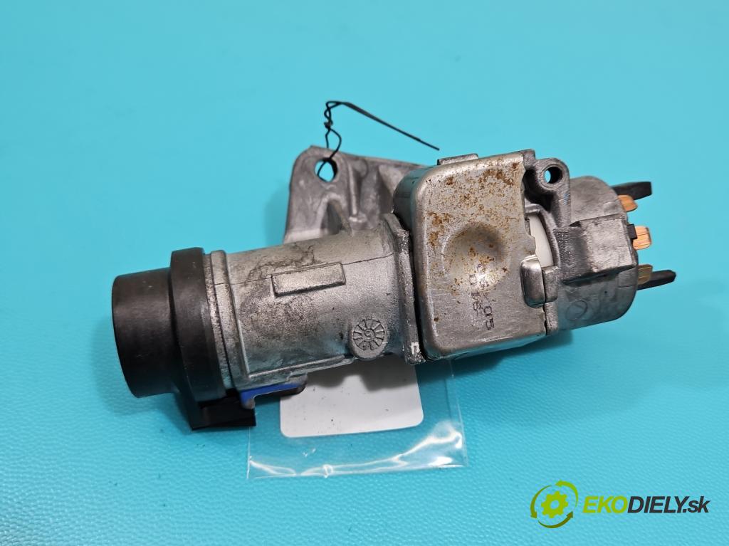 Audi A4 B7 2004-2008 1.8 T 20V 163 HP manual 120 kW 1781 cm3 5- Spínačka 4B0905851N (Spínacia skrinka)