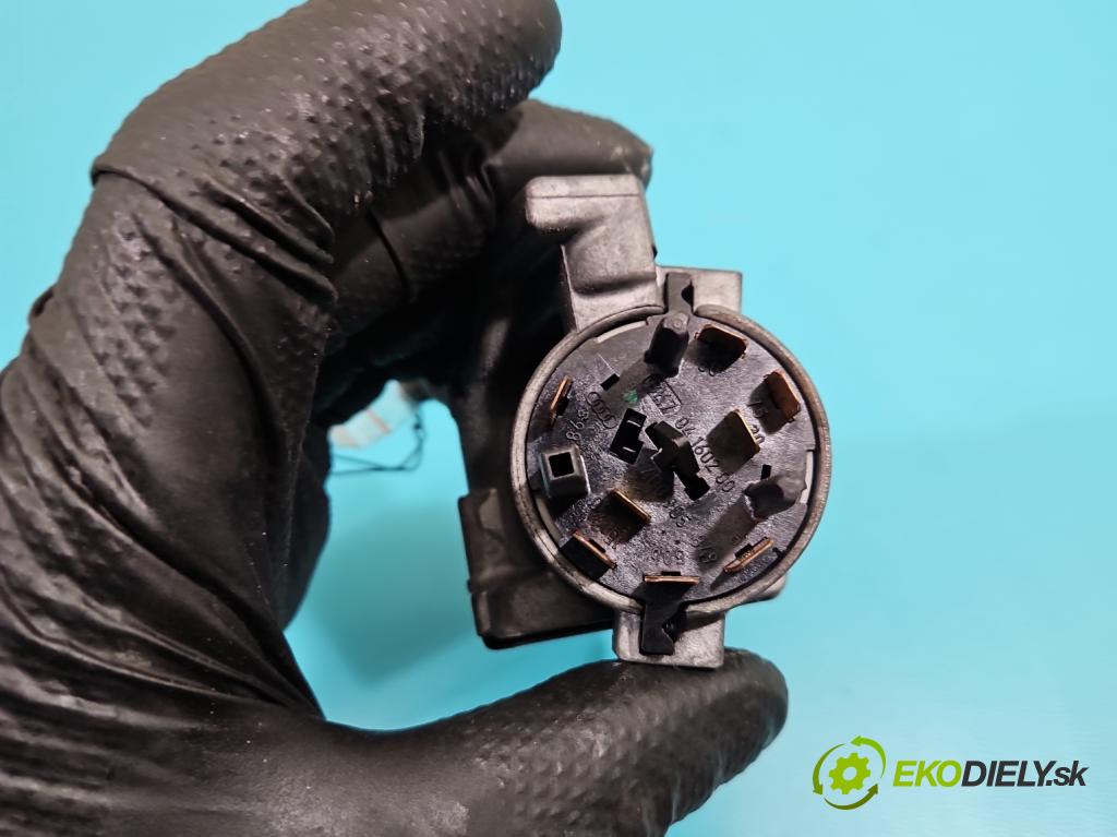 Audi A4 B7 2004-2008 1.8 T 20V 163 HP manual 120 kW 1781 cm3 5- Spínačka 4B0905851N (Spínacia skrinka)