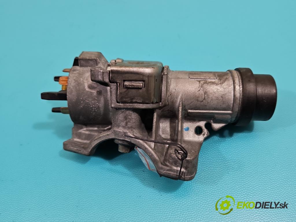 Audi A4 B7 2004-2008 1.8 T 20V 163 HP manual 120 kW 1781 cm3 5- Spínačka 4B0905851N (Spínacia skrinka)