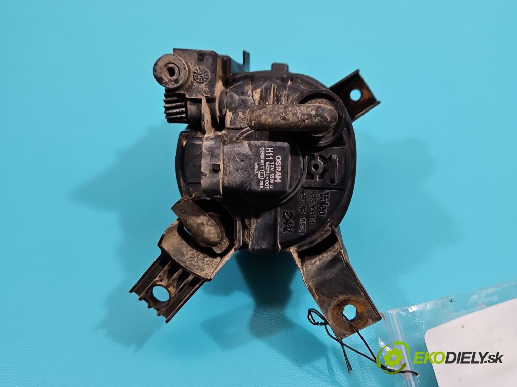 Audi A4 B7 2004-2008 1.8 T 20V 163 hp manual 120 kW 1781 cm3 5- Halogen pravý 8E0941700C (Klika dveří ostatní)