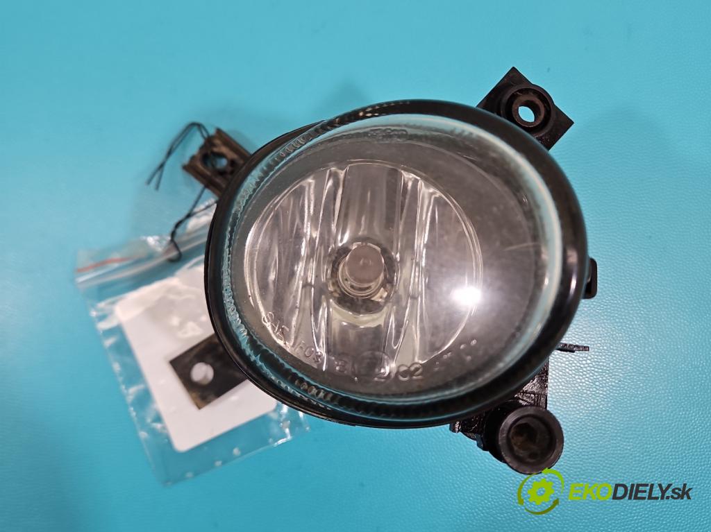 Audi A4 B7 2004-2008 1.8 T 20V 163 hp manual 120 kW 1781 cm3 5- Halogen pravý 8E0941700C (Klika dveří ostatní)