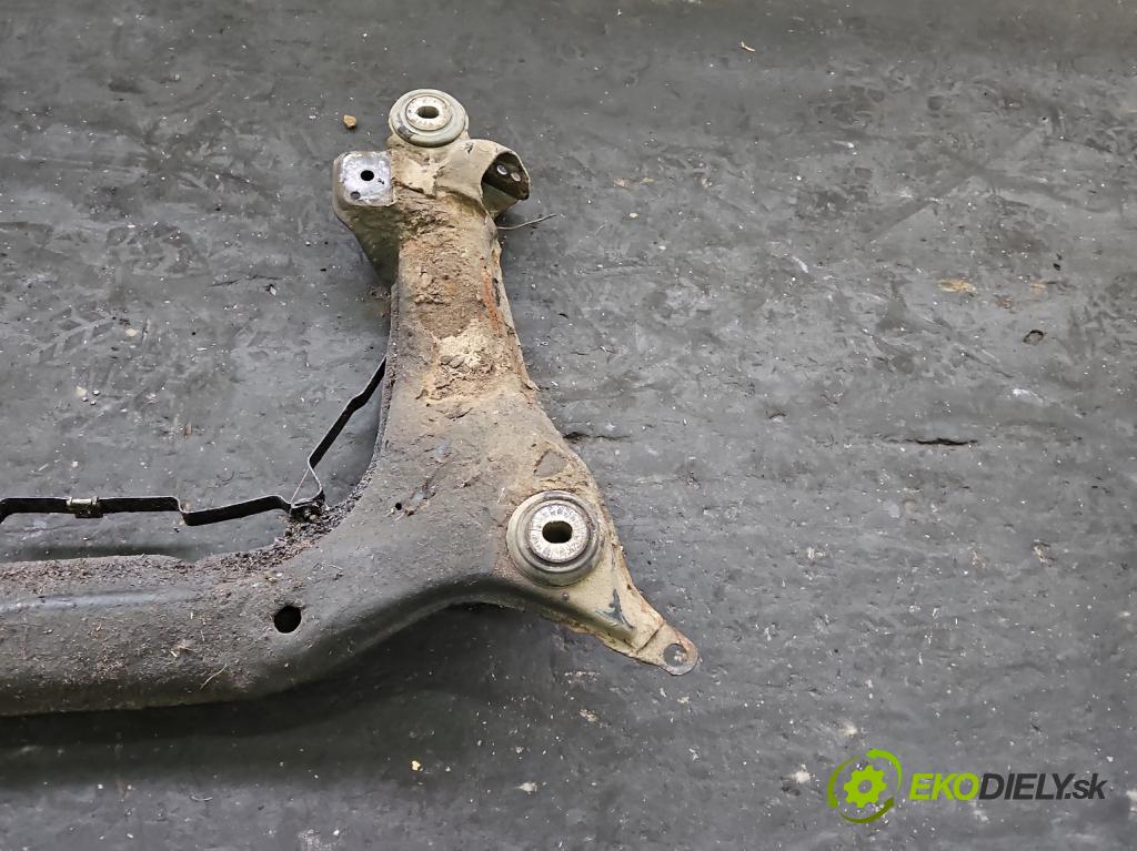 Audi 80 B4 1991-1994 2.0 90 HP manual 66 kW 1984 cm3 4- výstuha motora