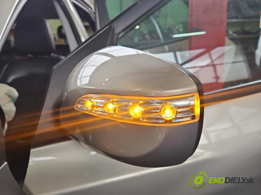 Hyundai Ix35 2.0 crdi 4wd 136 HP manual 100 kW 1995 cm3 5- zrkadlo ľavé  (Kľučka dverí ostatné)