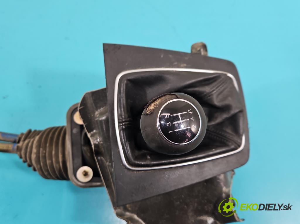 Audi A4 B7 2004-2008 1.8 T 20V 163 HP manual 120 kW 1781 cm3 5- Páka: Změny: stupeň,rýchlosť 8E0711025 (Rýchlostná páka (kulisa))