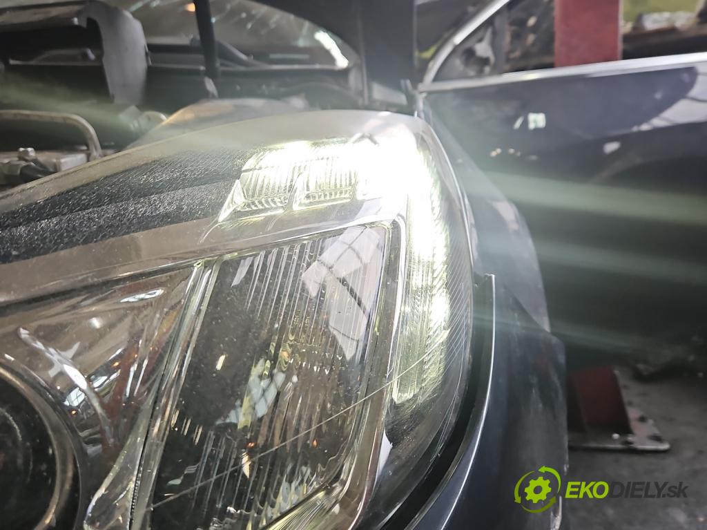 Opel Insignia A 2008-2017 2.0 cdti 160 hp manual 118 kW 1956 cm3 5- světlo levý 13226792 (Klika dveří ostatní)