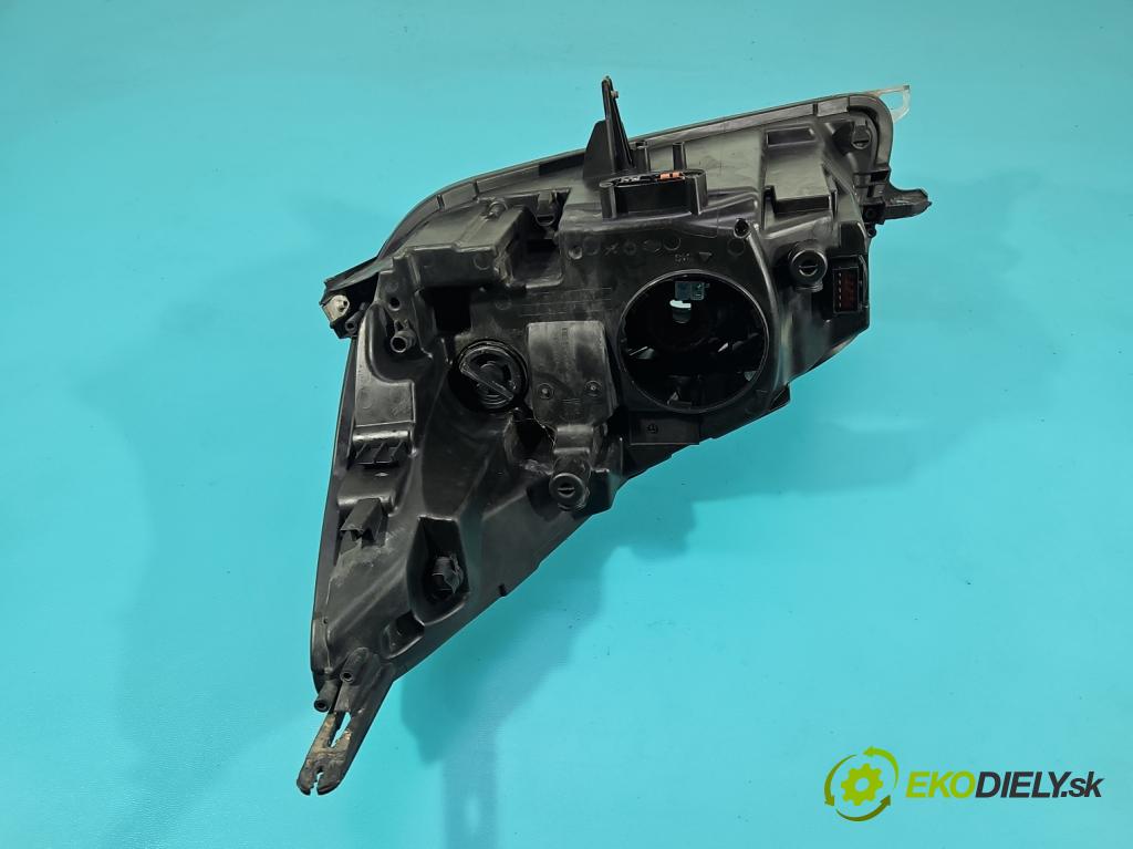 Opel Insignia A 2008-2017 2.0 cdti 160 HP manual 118 kW 1956 cm3 5- Reflektor: pravý 13226793 (Svetlo predné pravé)