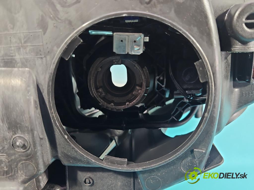 Opel Insignia A 2008-2017 2.0 cdti 160 HP manual 118 kW 1956 cm3 5- Reflektor: pravý 13226793 (Svetlo predné pravé)