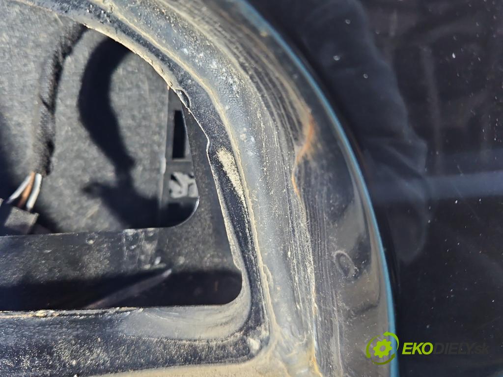 Audi A4 B7 2004-2008 1.8 T 20V 163 hp manual 120 kW 1781 cm3 5- zadní kufrové dveře  (Zadní kapota (kufr))