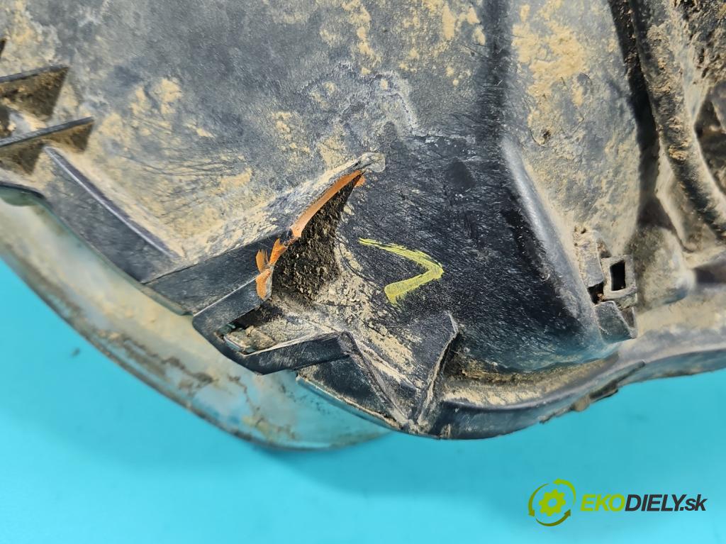 Suzuki Swift Mk6 2005-2010 1.3 16V 92 HP manual 68 kW 1328 cm3 5- Reflektor: pravý  (Svetlo predné pravé)