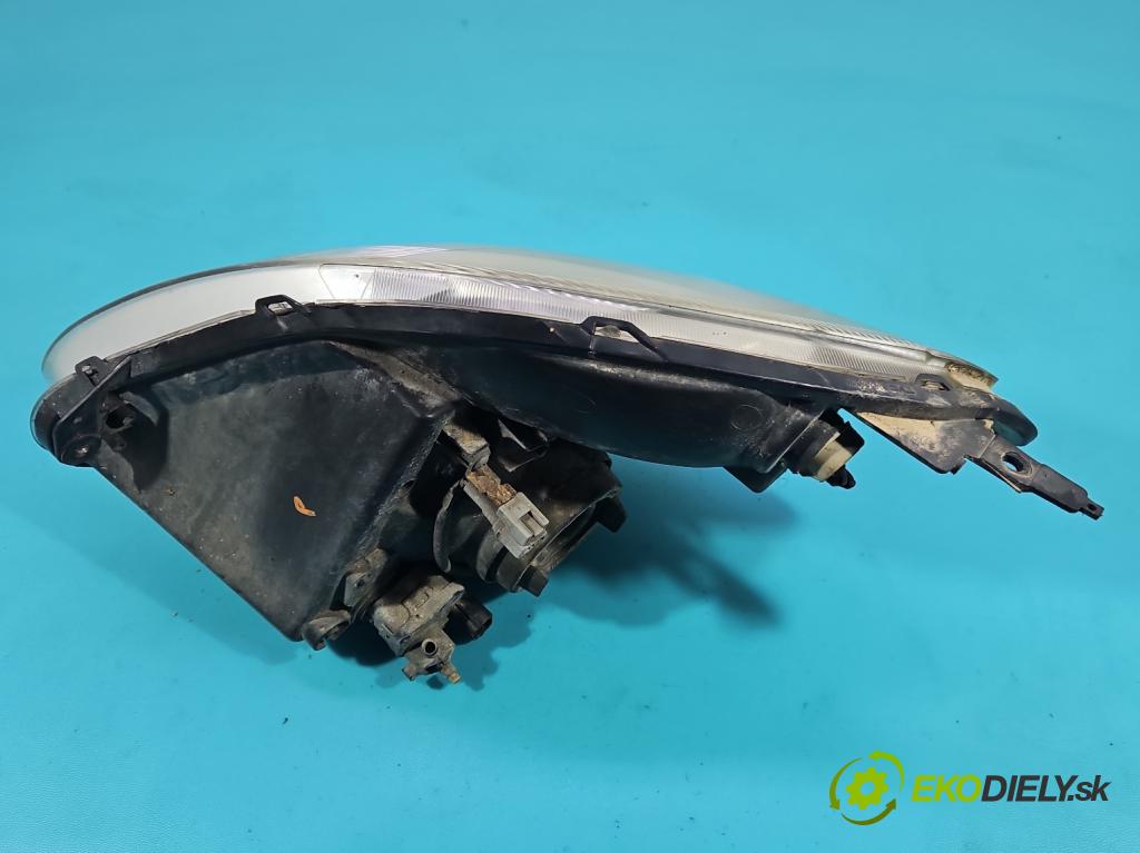 Suzuki Swift Mk6 2005-2010 1.3 16V 92 HP manual 68 kW 1328 cm3 5- Reflektor: pravý  (Svetlo predné pravé)