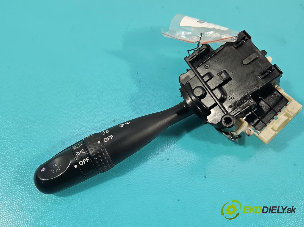 Suzuki Swift Mk6 2005-2010 1.3 16V 92 HP manual 68 kW 1328 cm3 5- prepínač smeroviek 173744 (Prepínacie páčky pod volantom)